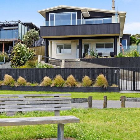 Wow On Wanaka Bay Appartement New Plymouth Buitenkant foto