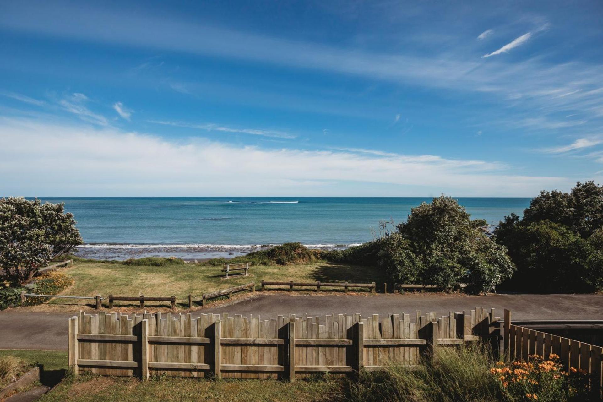 Wow On Wanaka Bay Appartement New Plymouth Buitenkant foto