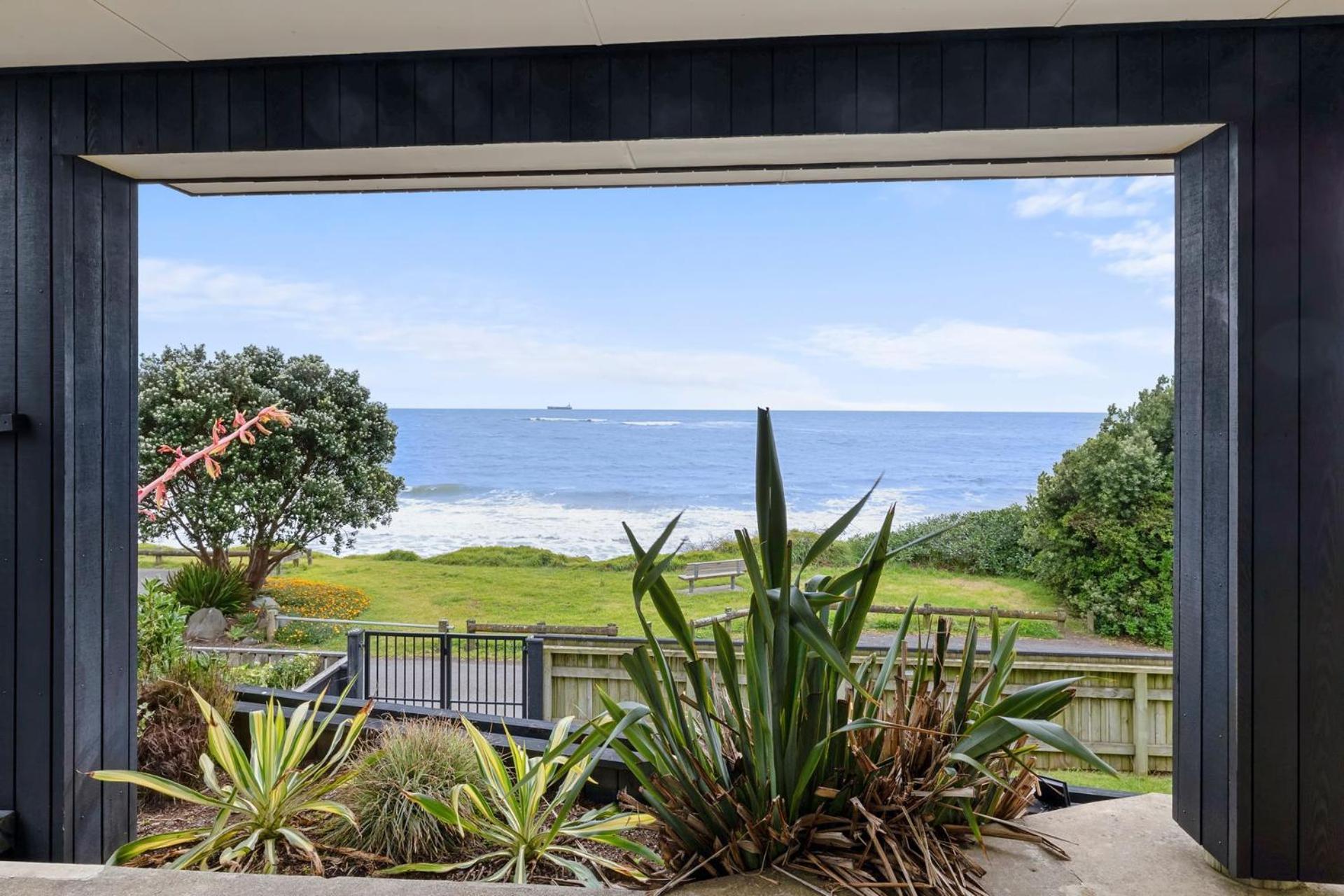 Wow On Wanaka Bay Appartement New Plymouth Buitenkant foto